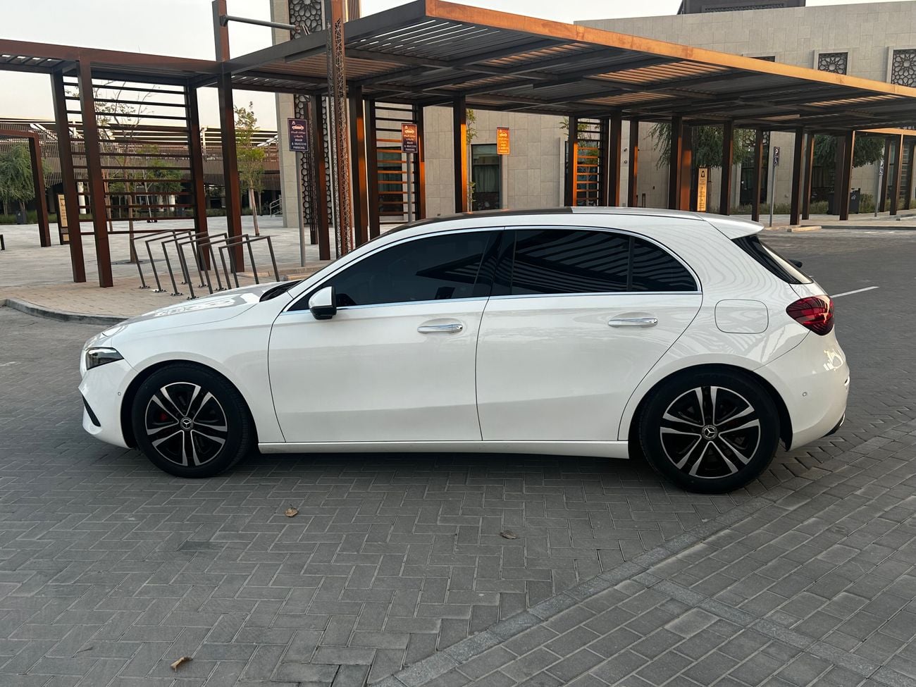 Mercedes Benz A200 PREMIUM PLUS