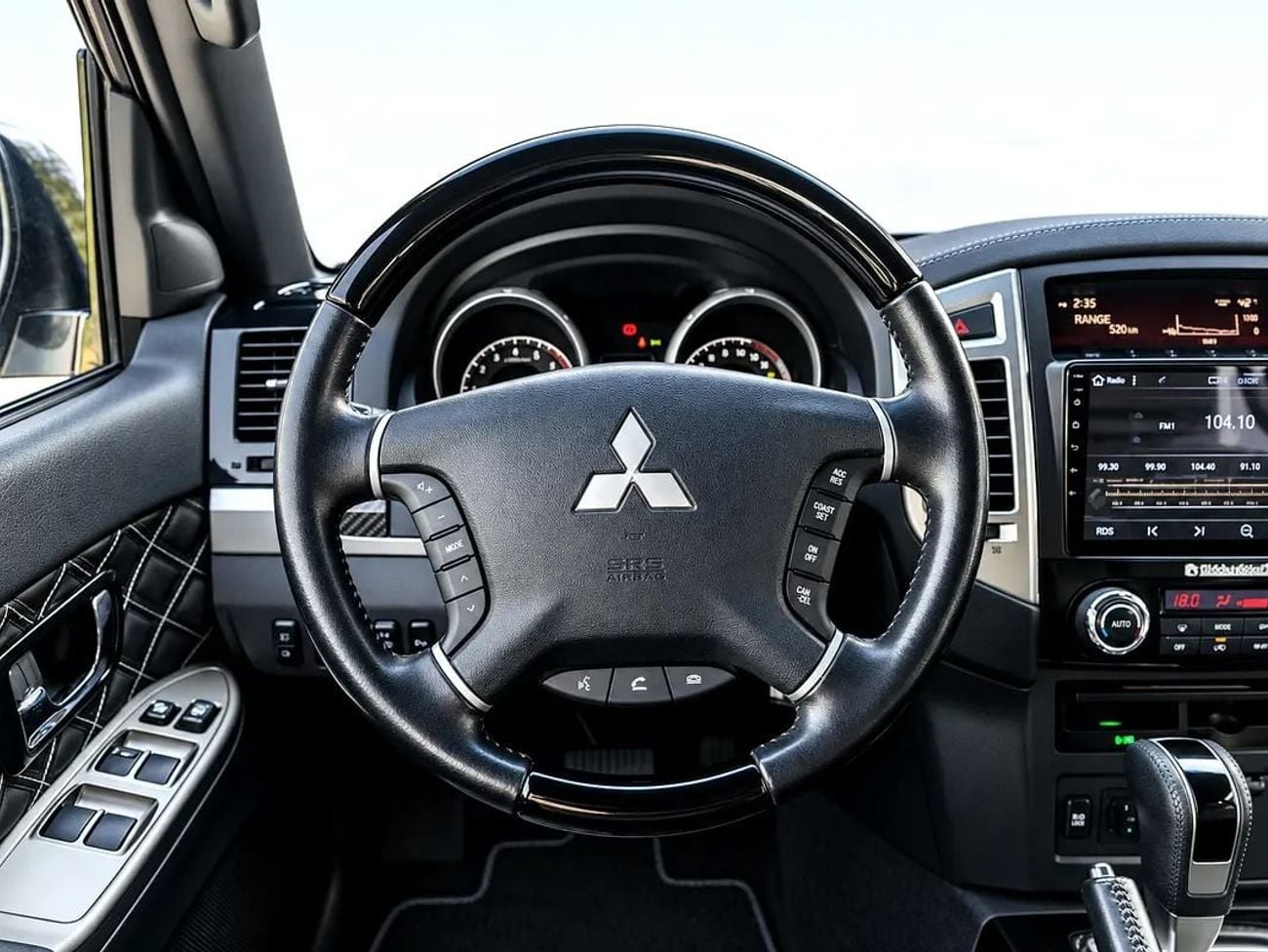 Mitsubishi Pajero GLS H/L SIGNATURE EDI