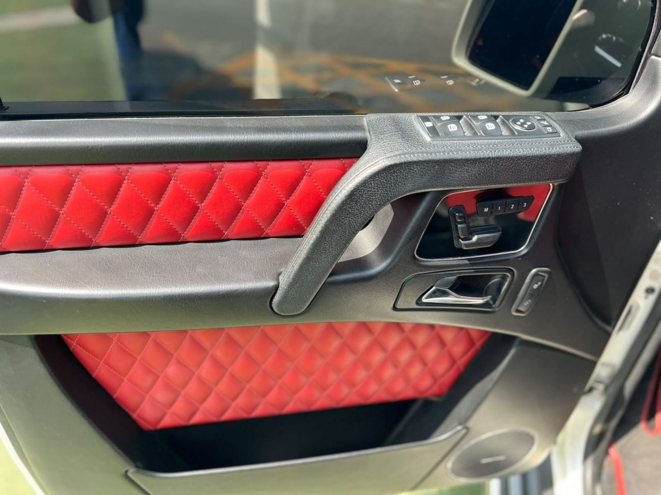 مرسيدس بنز G 63 AMG ستاندارد مرسيدس بنز G63 موديل 2014. محرك 5.5 لتر/V8.