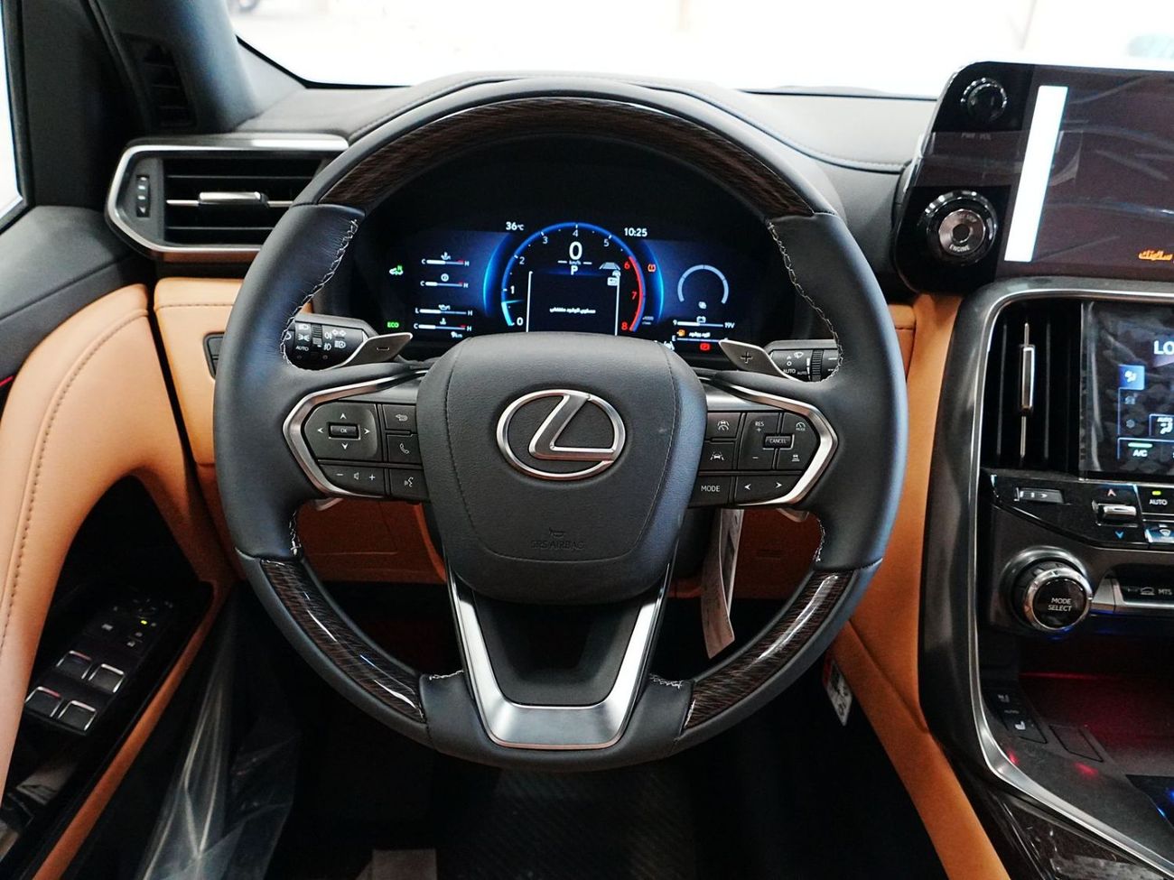 لكزس LX 600 SIGNATURE