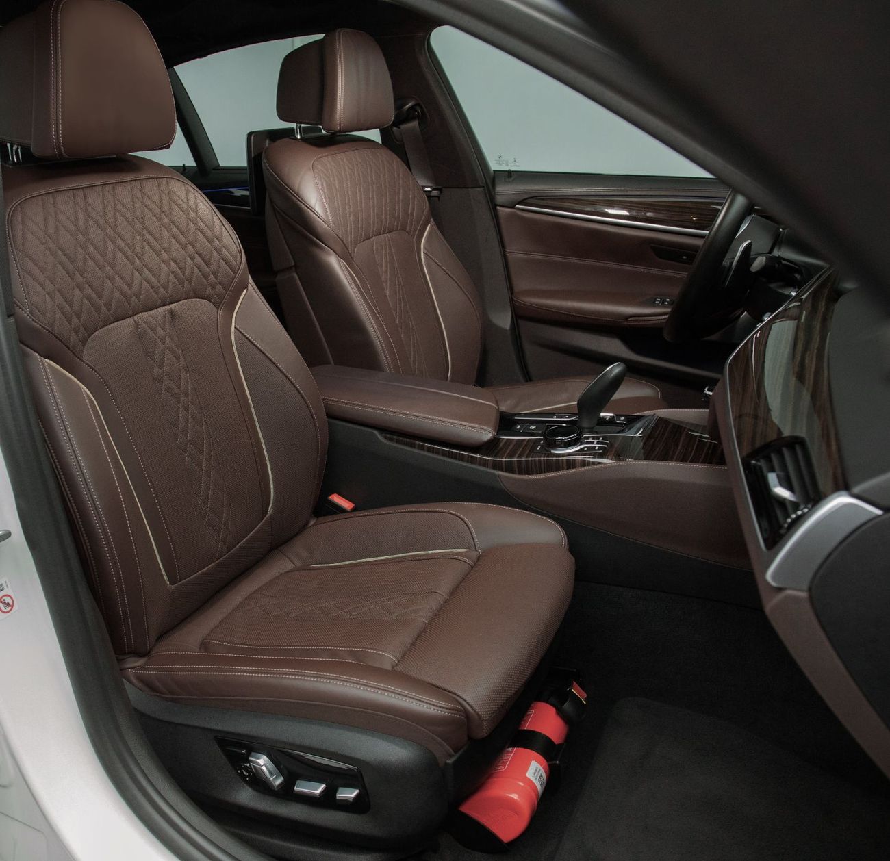 BMW M550i STANDARD