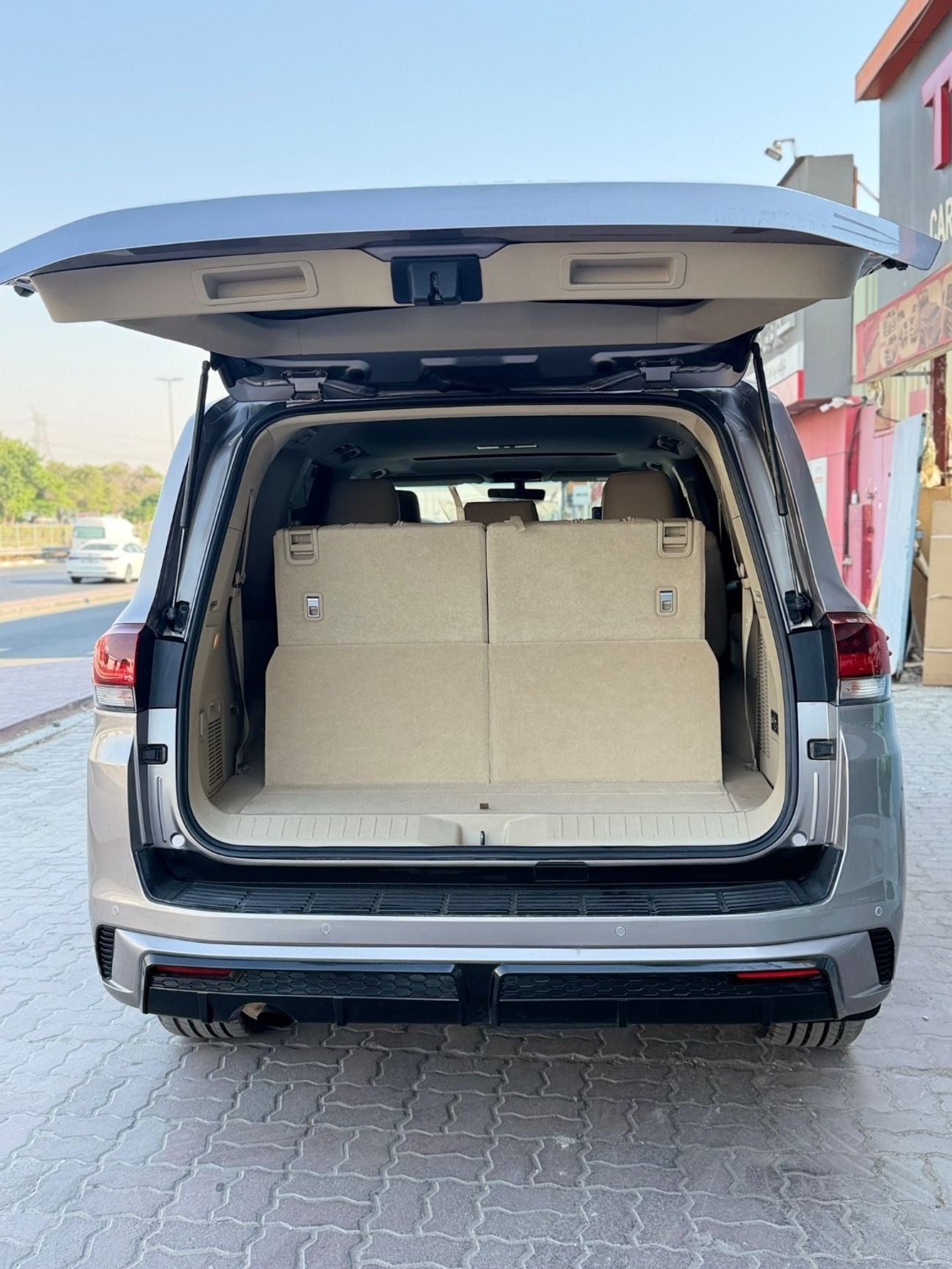 Toyota Land Cruiser GXR Toyota Land Cruiser 2022 model Full Option Top Of The Range