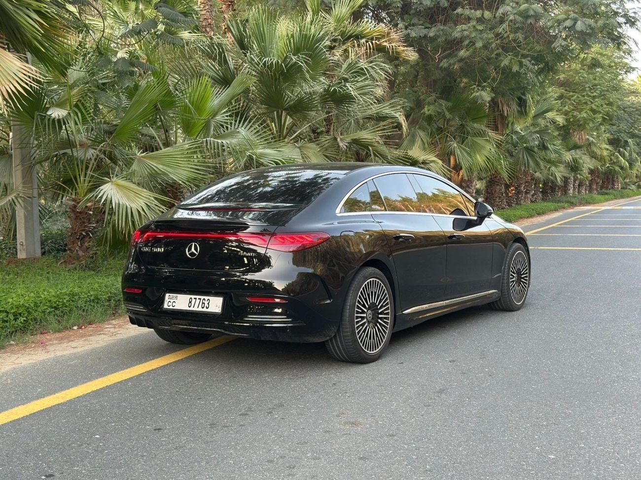 مرسيدس بنز EQE 350+ ستاندارد EQE 350 | 2023 | 4MATIC | 292HP