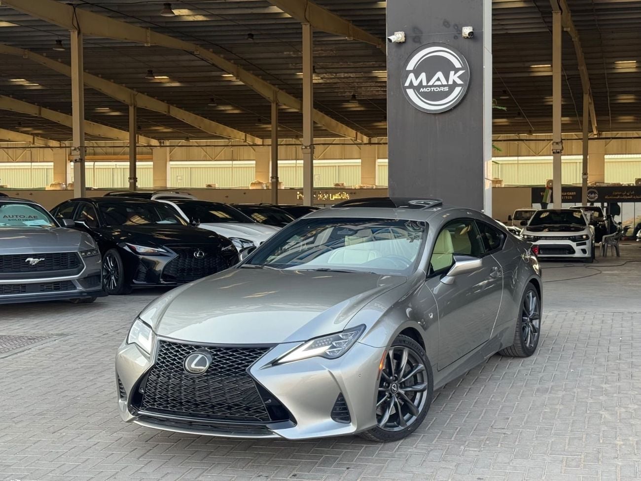 Lexus RC350 F SPORT PLATINUM 3.5L V6 / SUNROOF / RADAR / REAR WHEEL DRIVE / BIG RIMS / COOLING AND HEATING SEATS