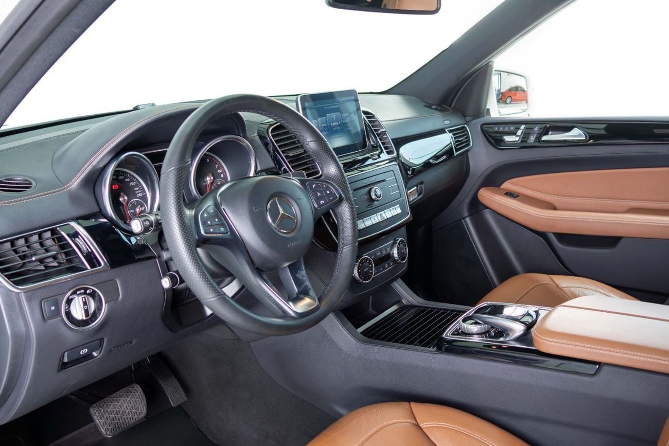 Mercedes Benz GLE 400 AMG GCC-AMG Body Styling-LOW Mileage-Very Well Maintained-High Specifications