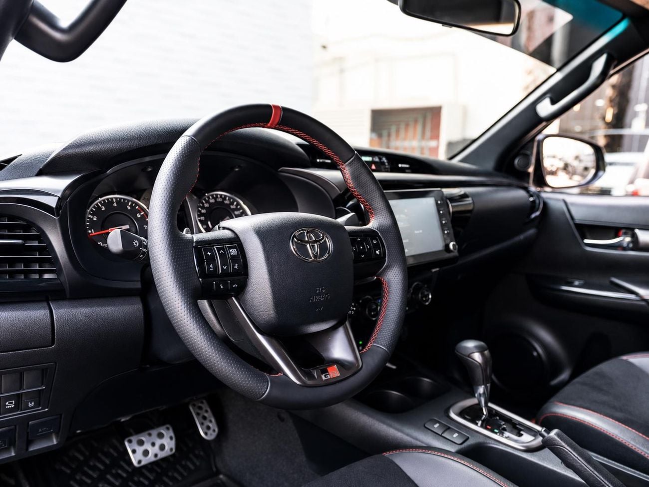 Toyota Hilux GR SPORT