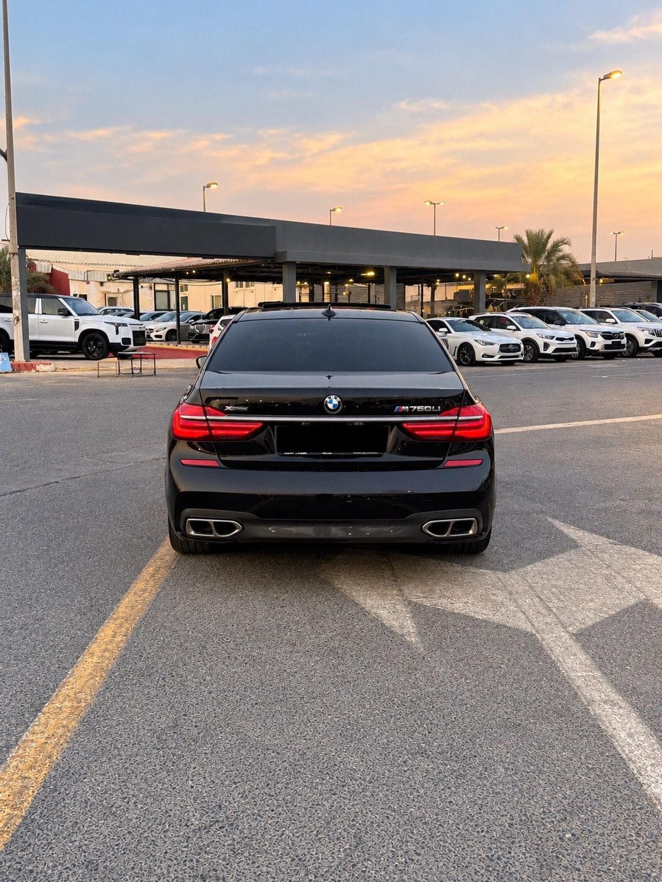 BMW M760Li XDRIVE BMW 760Li M Package | 2019