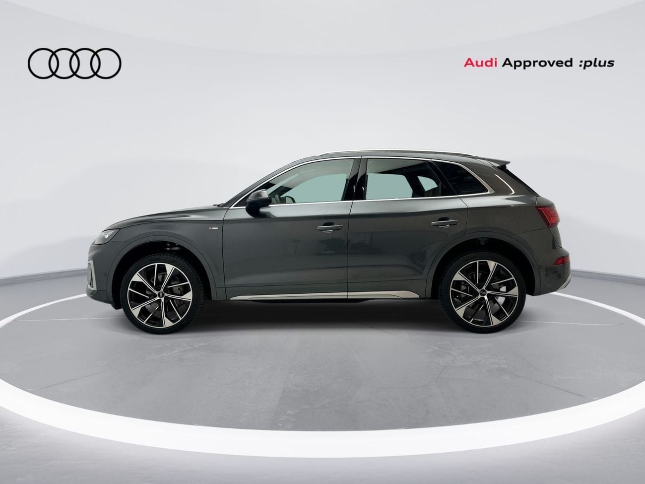 Audi Q5 45 TFSI S-LINE (Ref# 01102)