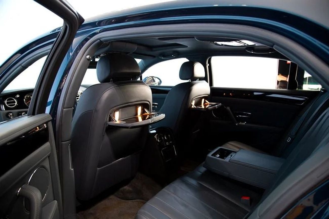Bentley Flying Spur V8 Bentley Flying Spur V8