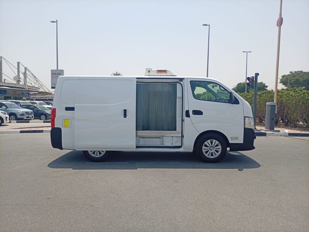 Nissan Urvan STANDARD STD CHILLER VAN
