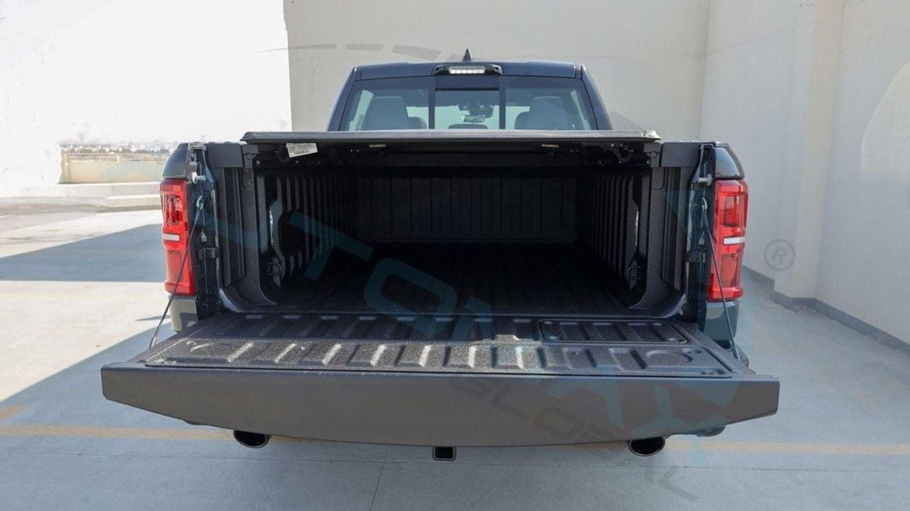 رام 1500 LIMITED (محرك V8 سعة 5.7 لتر) كابينة مزدوجة eTorque، ضمان لمدة 5 سنوات أو 200,000 كيلومتر، 0 كم