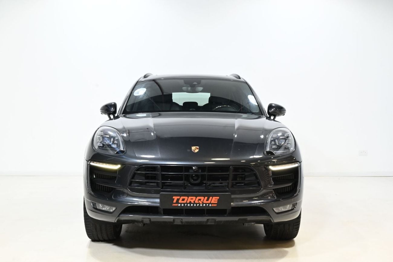 Porsche Macan TURBO 2017 Porsche Macan Turbo, Full Service History, Excellent Condition, GCC