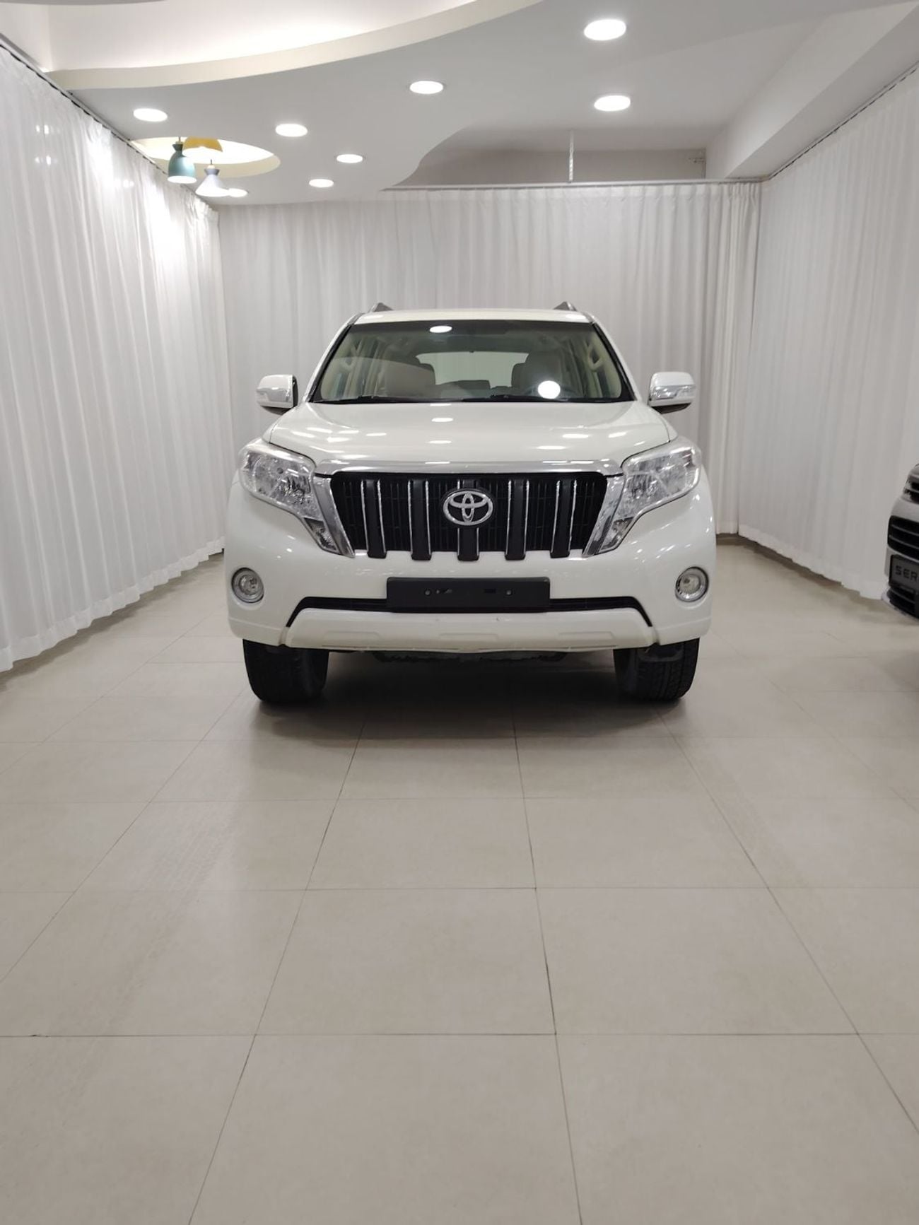 Toyota Prado GXR Toyota prado V6 GXR 2015 GCC