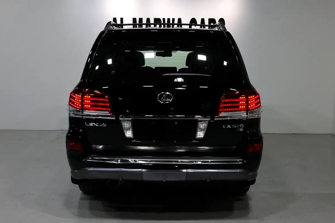 Lexus LX570 LX 570 Signature | GCC Specs | Pristine Condition