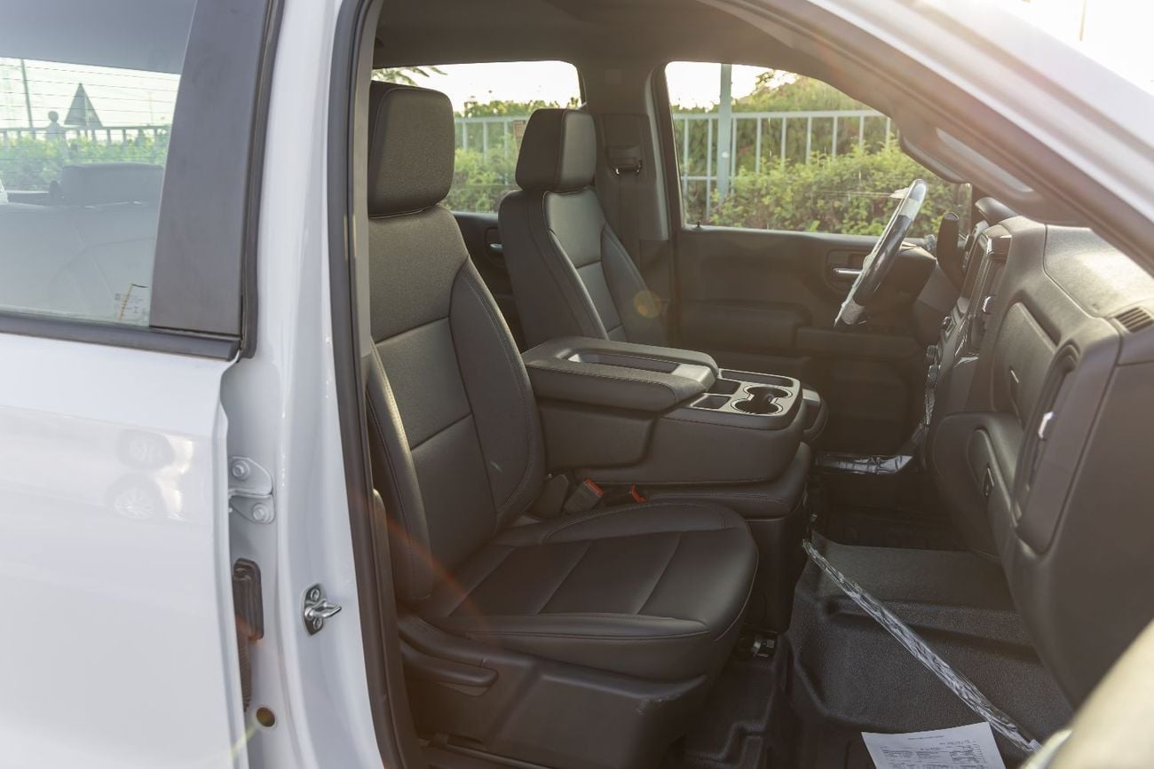 Chevrolet Silverado 1500WT CHEVROLET SILVERADO | V8 5.3L | 4WD | GCC | CREW CAB | 2025 (Export)