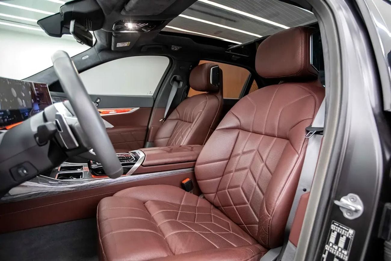 BMW 750iL 750i | GCC | WARRANTY AND SERVICE CONTRACT | EXCELLENT CONDITION