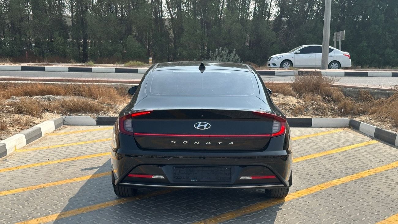 هيونداي سوناتا ب إس إي