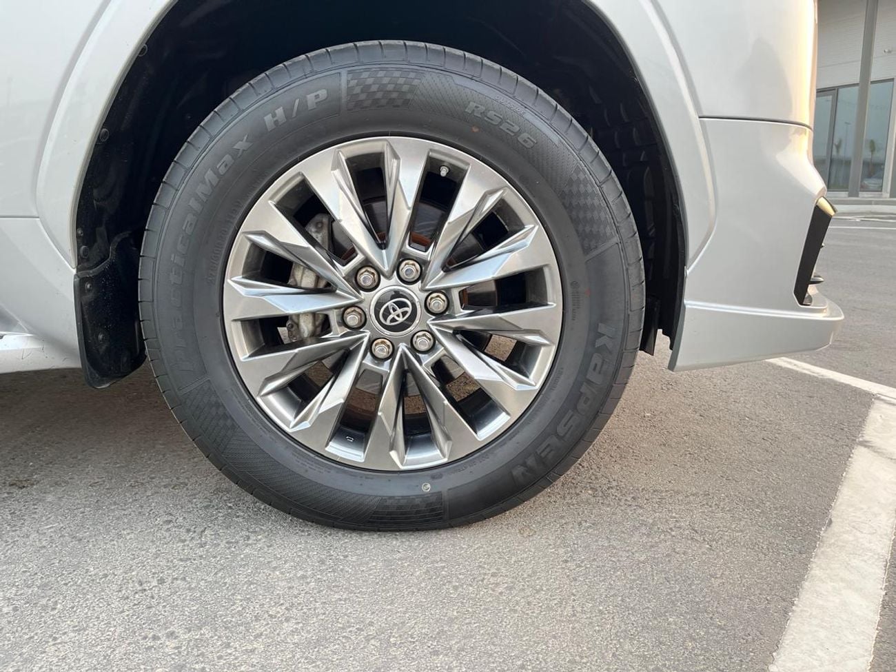 Toyota Land Cruiser GXR