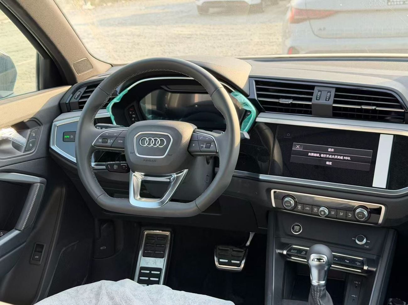 أودي Q3 35 TFSI S-LINE أنيق وديناميكي