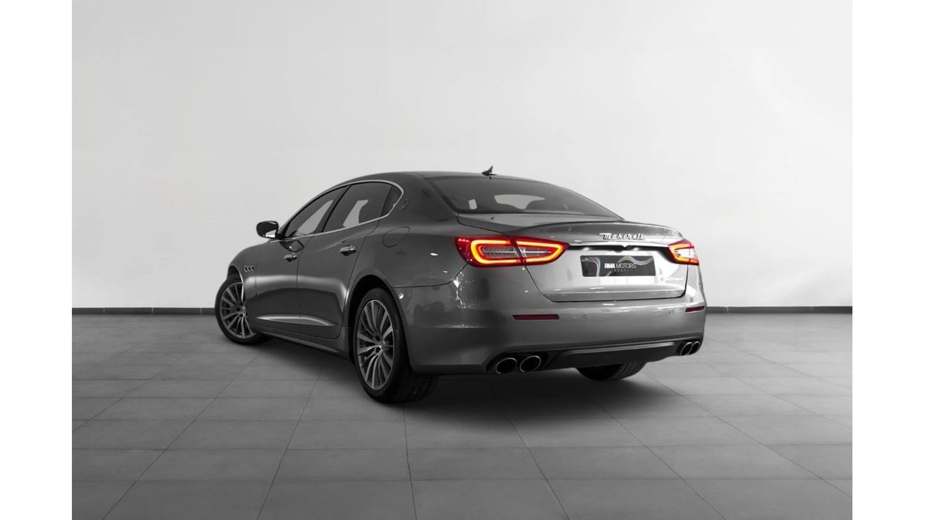 Maserati Quattroporte Base