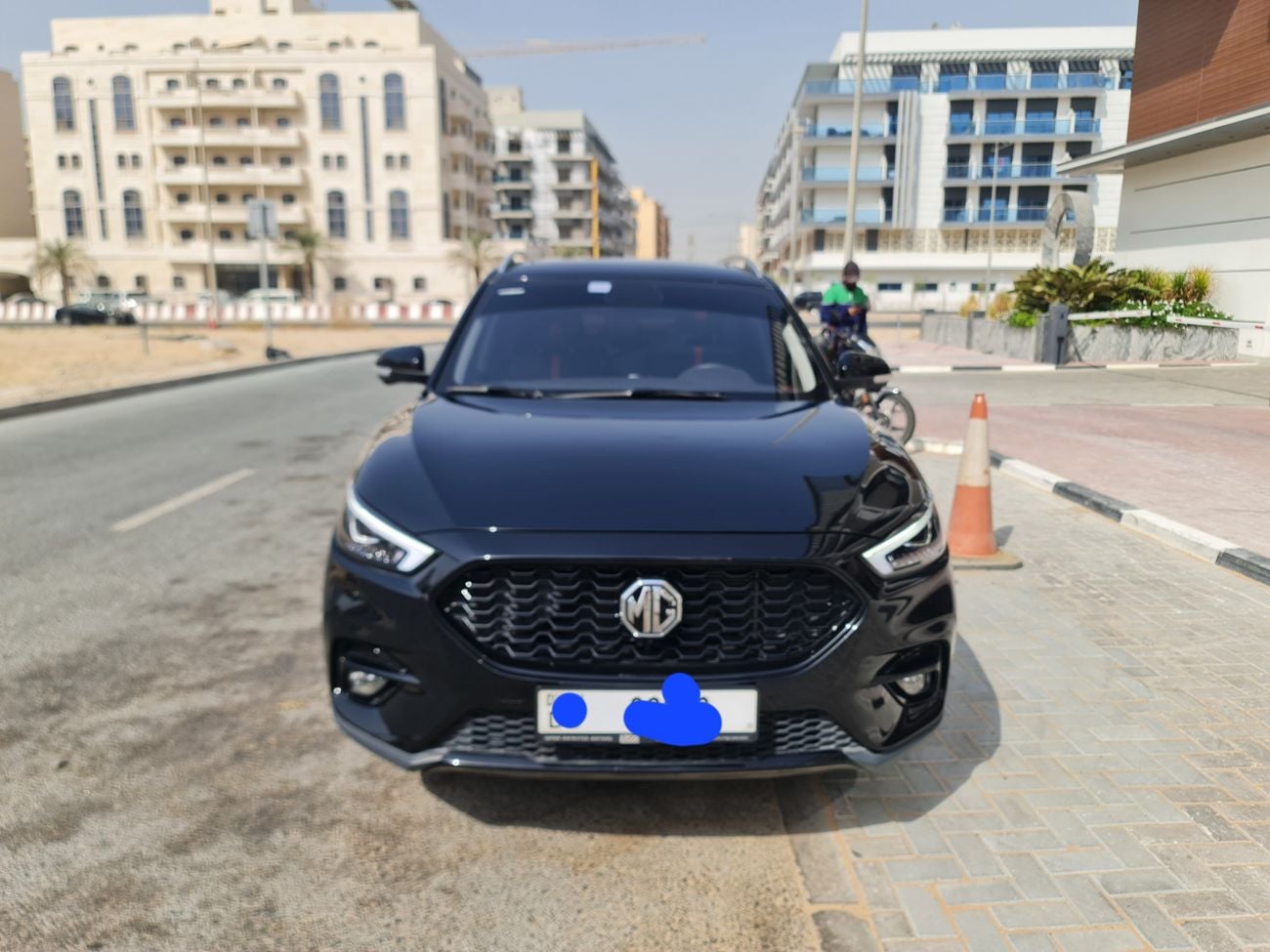 MG ZST LUX