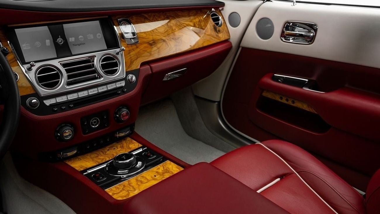 Rolls Royce Wraith STANDARD - 2014 - GCC Specs