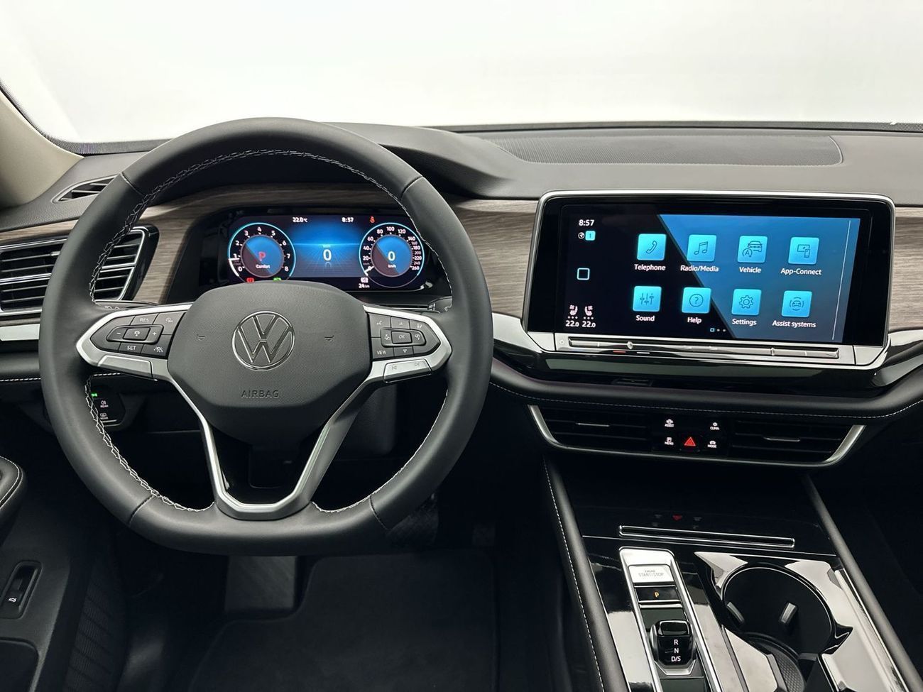 Volkswagen Teramont COMFORTLINE Teramont 2.0L (Facelift 2) | Refreshed Design & Panoramic Roof | 39,100 AED SAVINGS from
