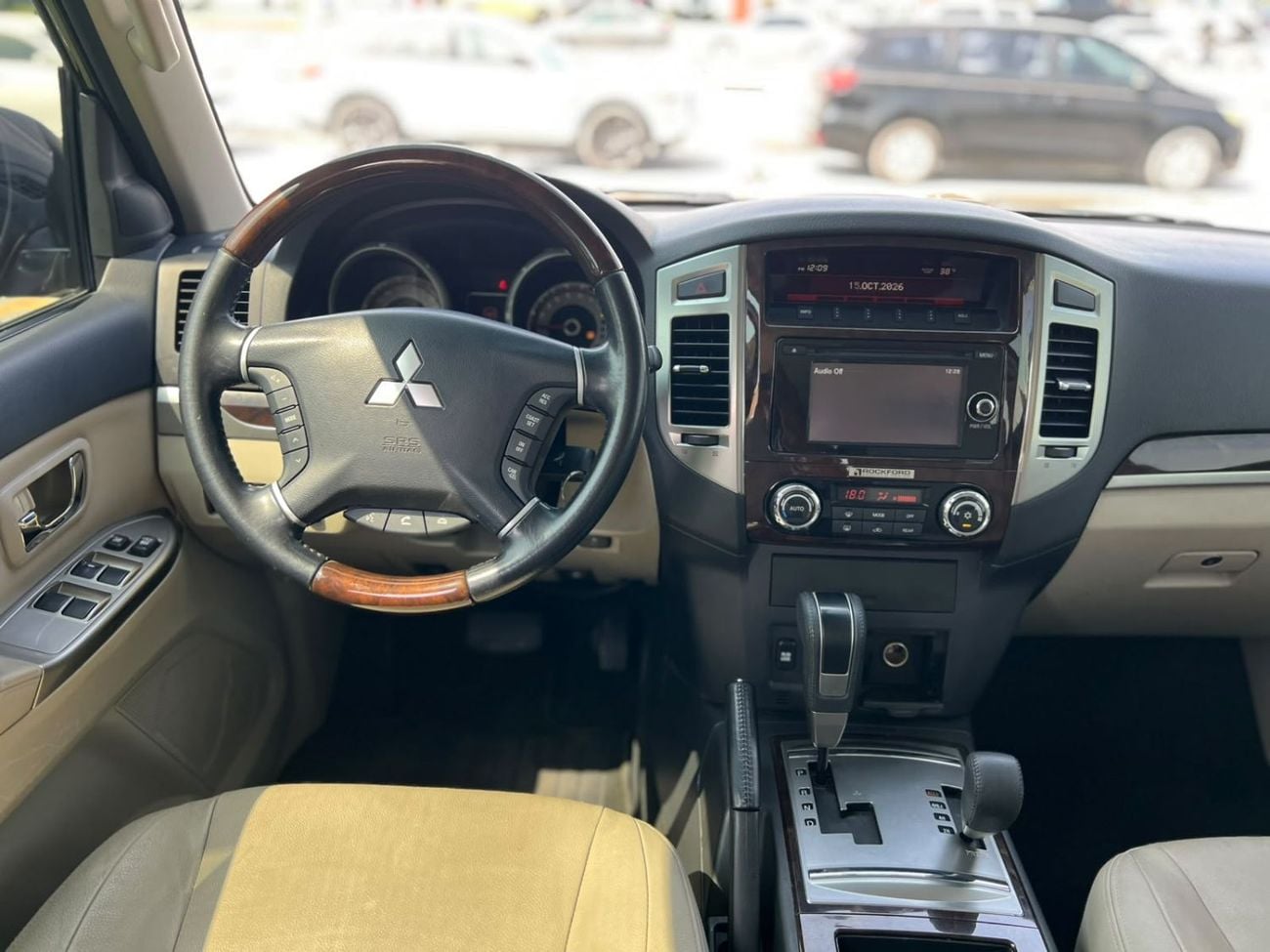 Mitsubishi Pajero GLS H/L ROCKFORD PLATINUM MITSUHBISHI PAJERO GLS 2020.ENGINE 3.8L/V6.