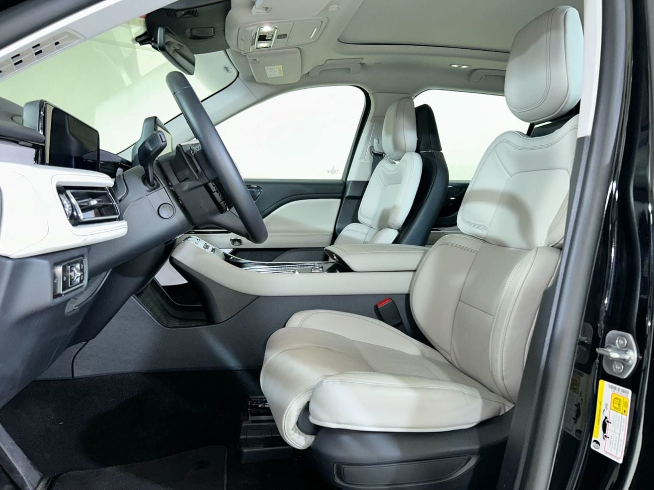 لينكولن أفياتور RESERVE AV-AVI425/AL TAYER MOTORS/ AL QOUZ SHOWROOM