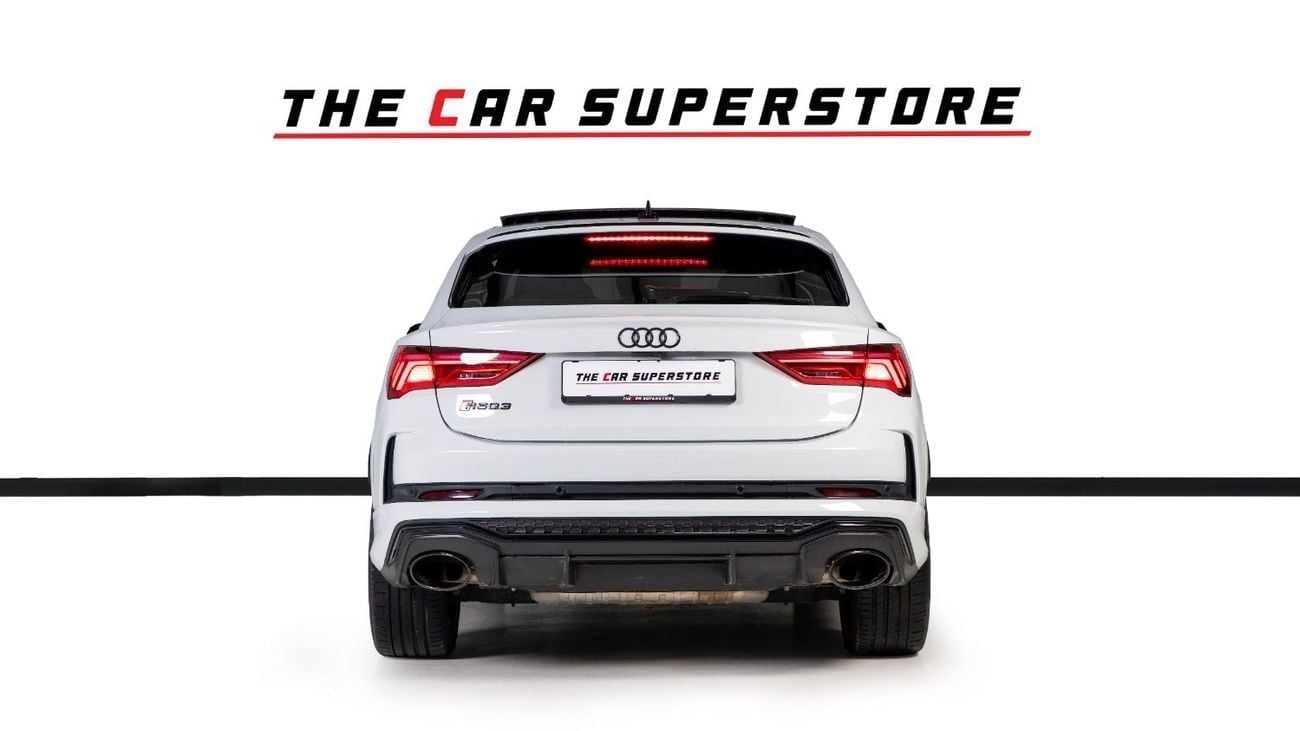 Audi RSQ3 STANDARD TFSI quattro 2.5L Premium Leather Interior-Red Interior Inserts-Honeycomb Stitching