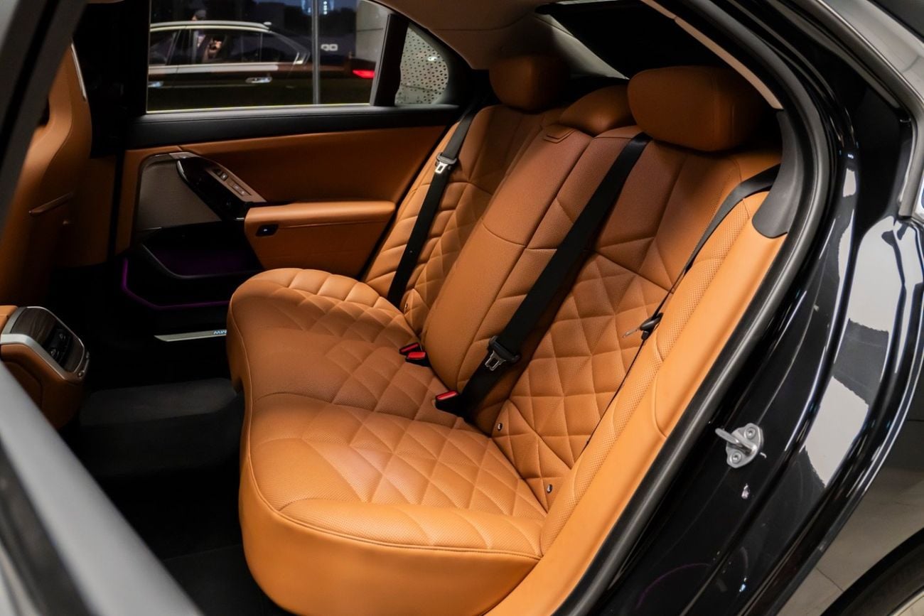 BMW 735i M SPORT 2024 | GCC Specs | Agency Warranty & Service
