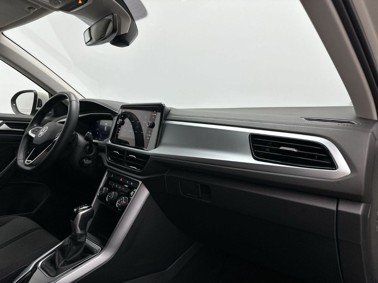 فولكس واجن T ROC LIFE with Camera 1.4L | VW Certified | GCC Spec | Well Maintained