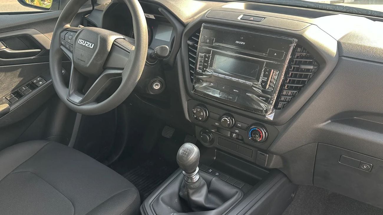 Isuzu D-MAX STANDARD DC 1.9L 4X4 MT - 2025 MY