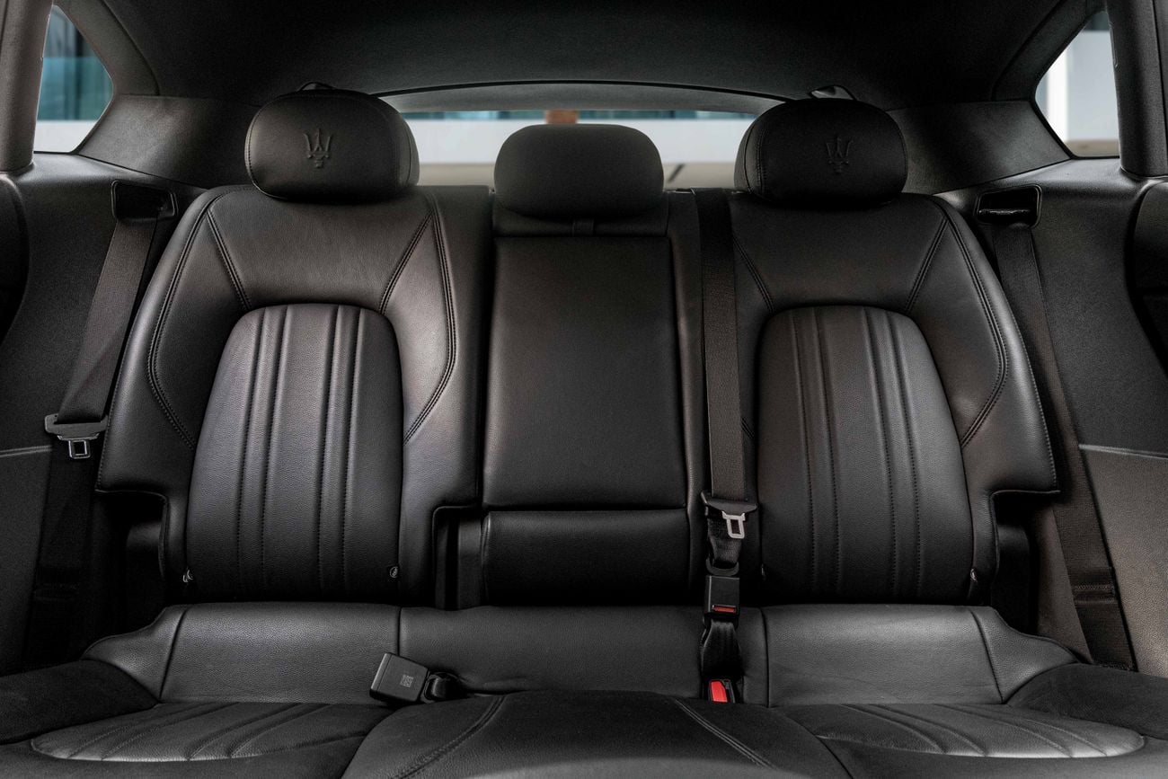 مازيراتي ليفونت STANDARD 2,448 P.M | 0% Downpayment | Maserati Levante Q4!