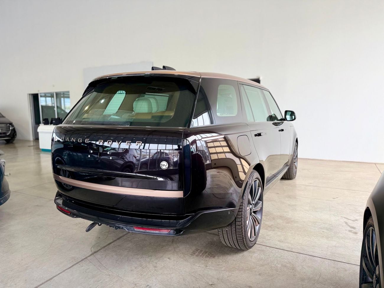 Land Rover Range Rover SV LWB P615