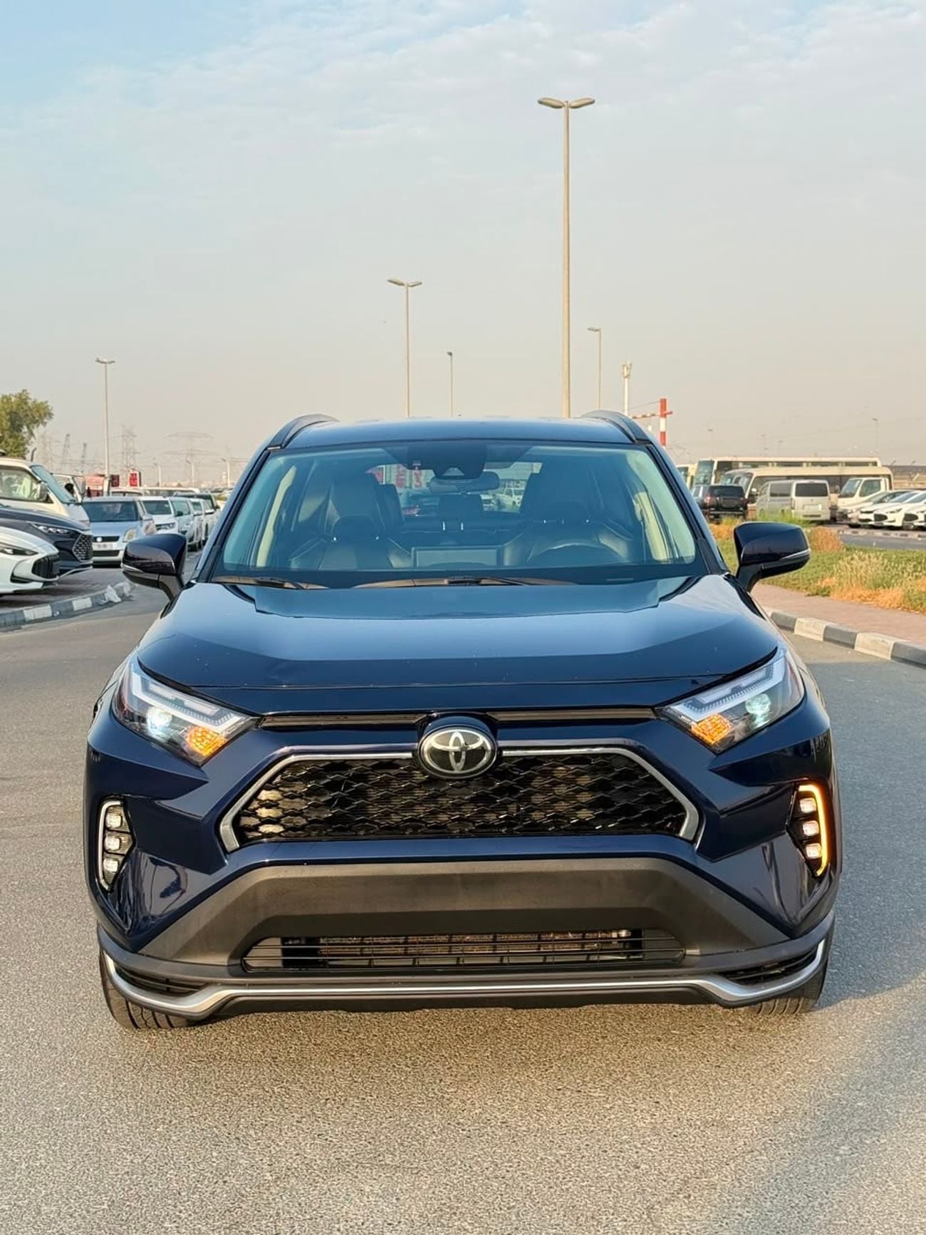 تويوتا راف ٤ XLE