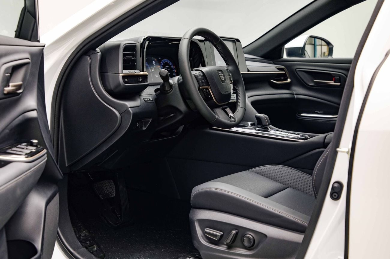 Toyota Crown PLATINUM HEV 2.5L - Precious White Pearl Inside Black | Export Only