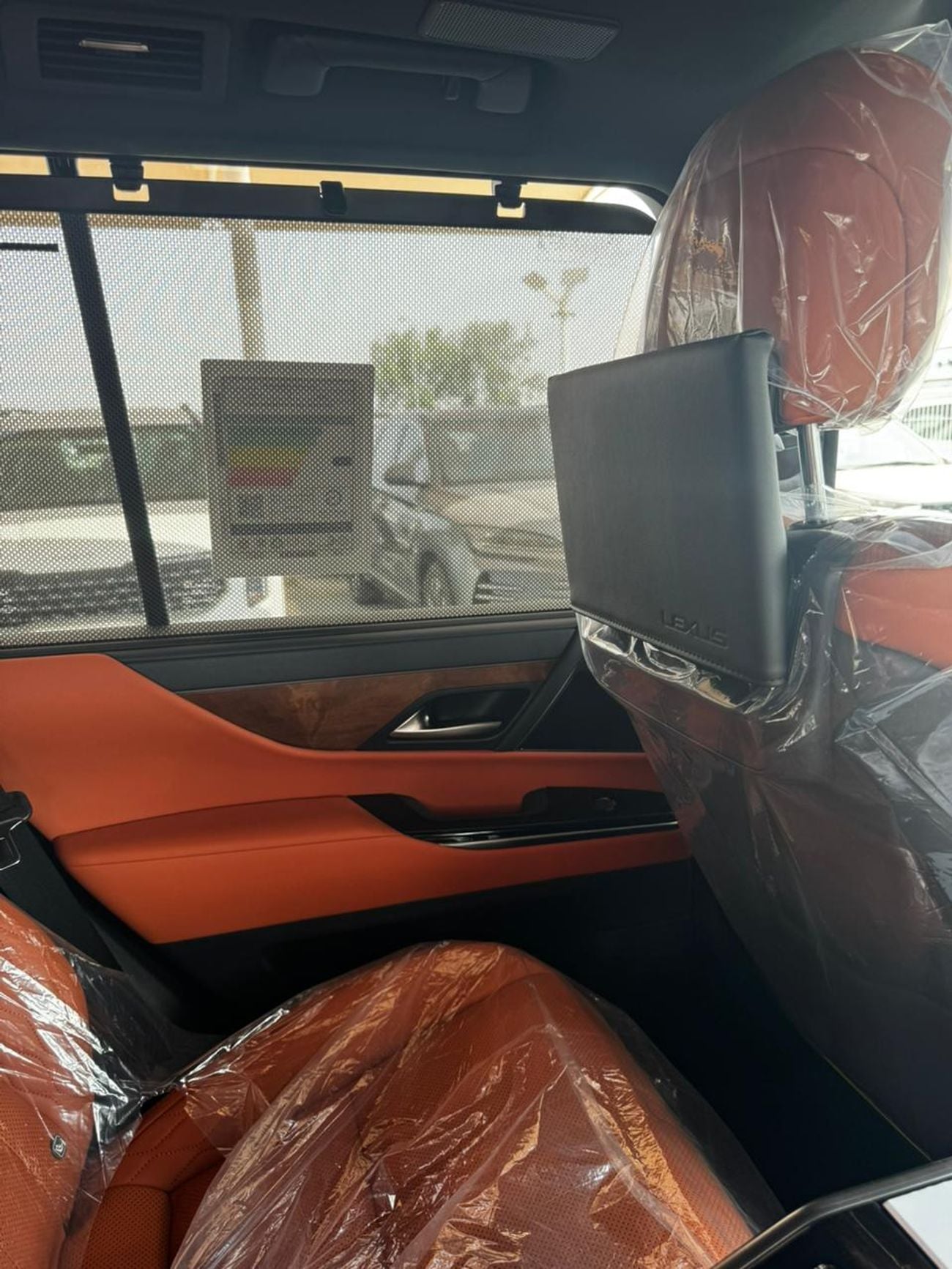لكزس LX 700h VIP لكزس LX700h VIP كورو