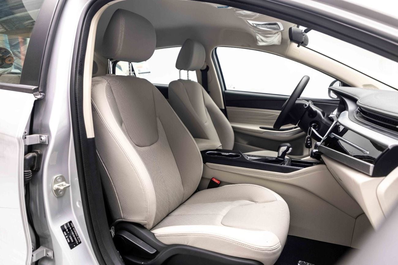 Chery Arrizo 5 1.5L - Silver Inside Beige | Export Only