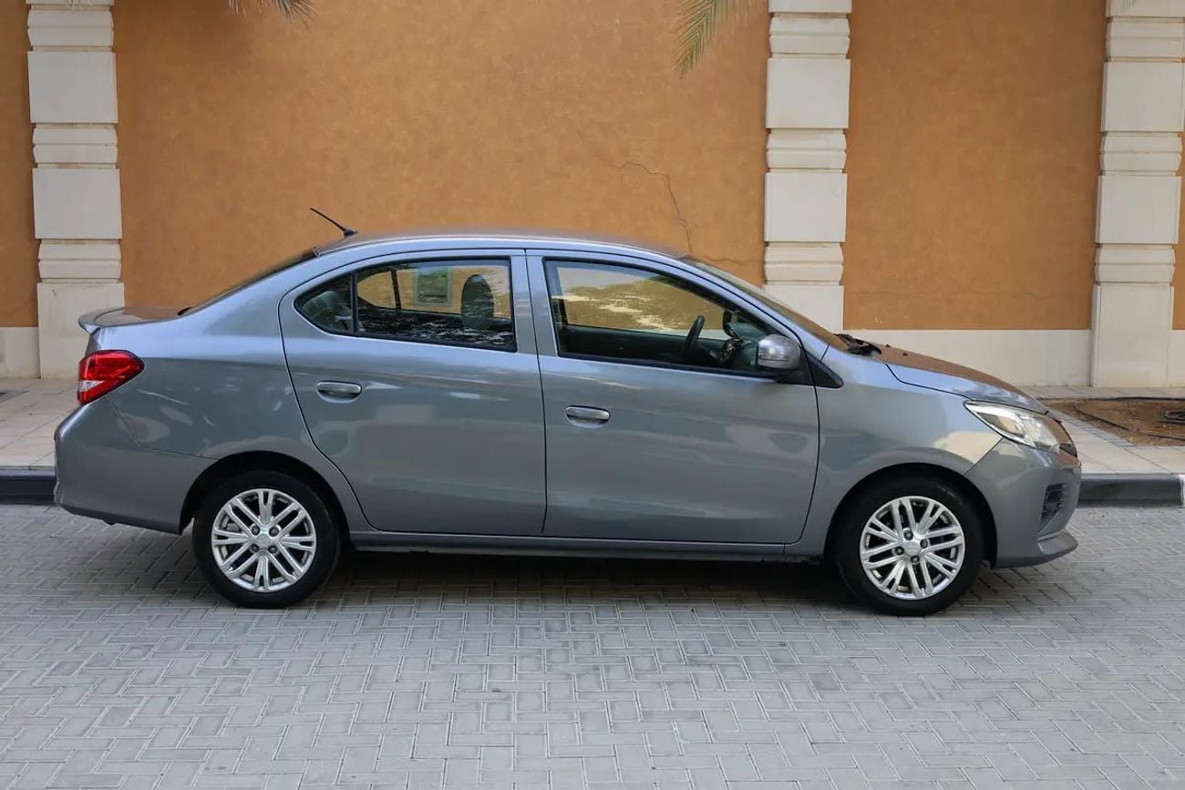 ميتسوبيشي اتراج جي إل إكس - GCC Specs - Low Mileage