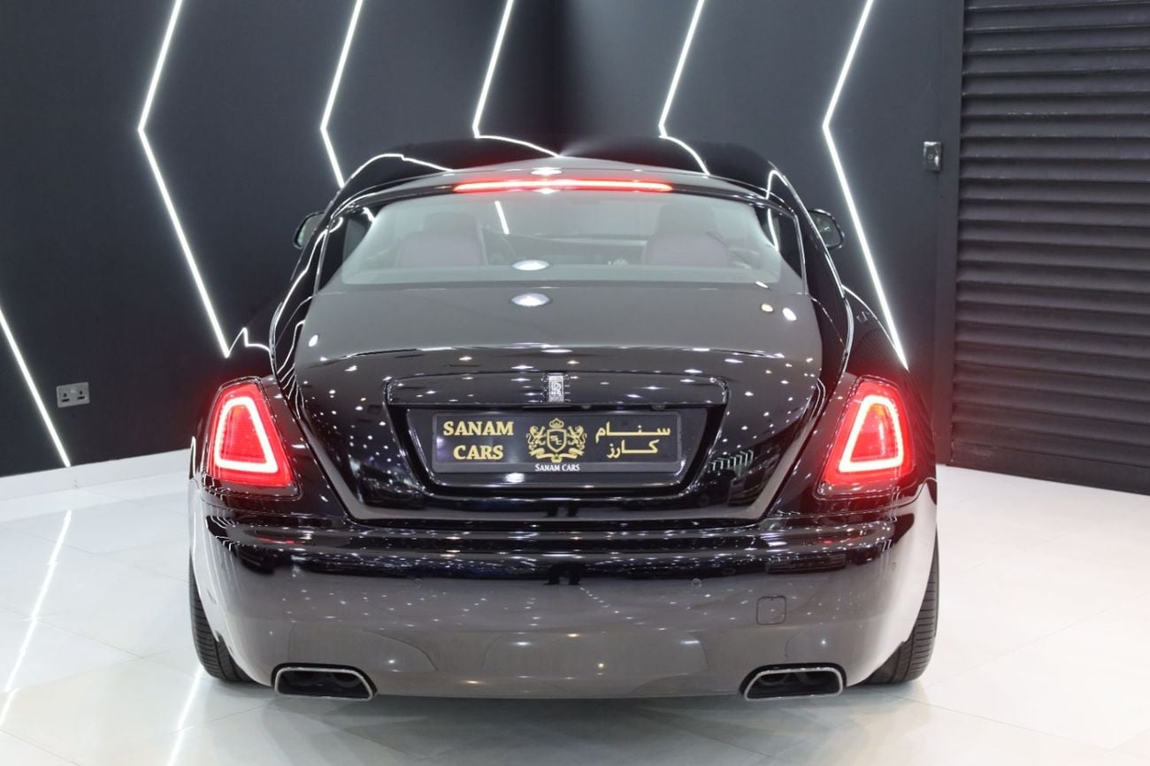 Rolls Royce Wraith Black Badge, Starlight Healiner, Two-Tone Interior, GCC Specs!!