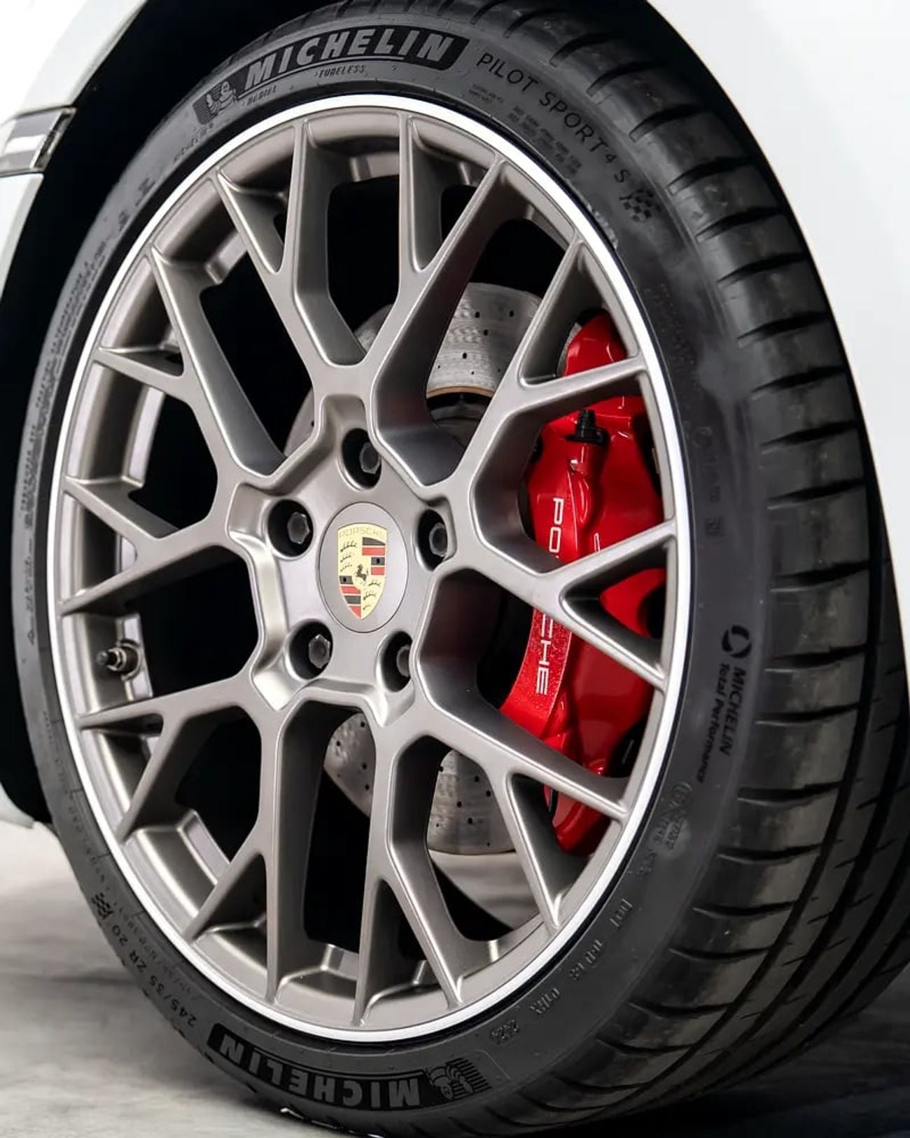 Porsche 911 CARRERA S (992.1) • Full Service History • GCC Specs