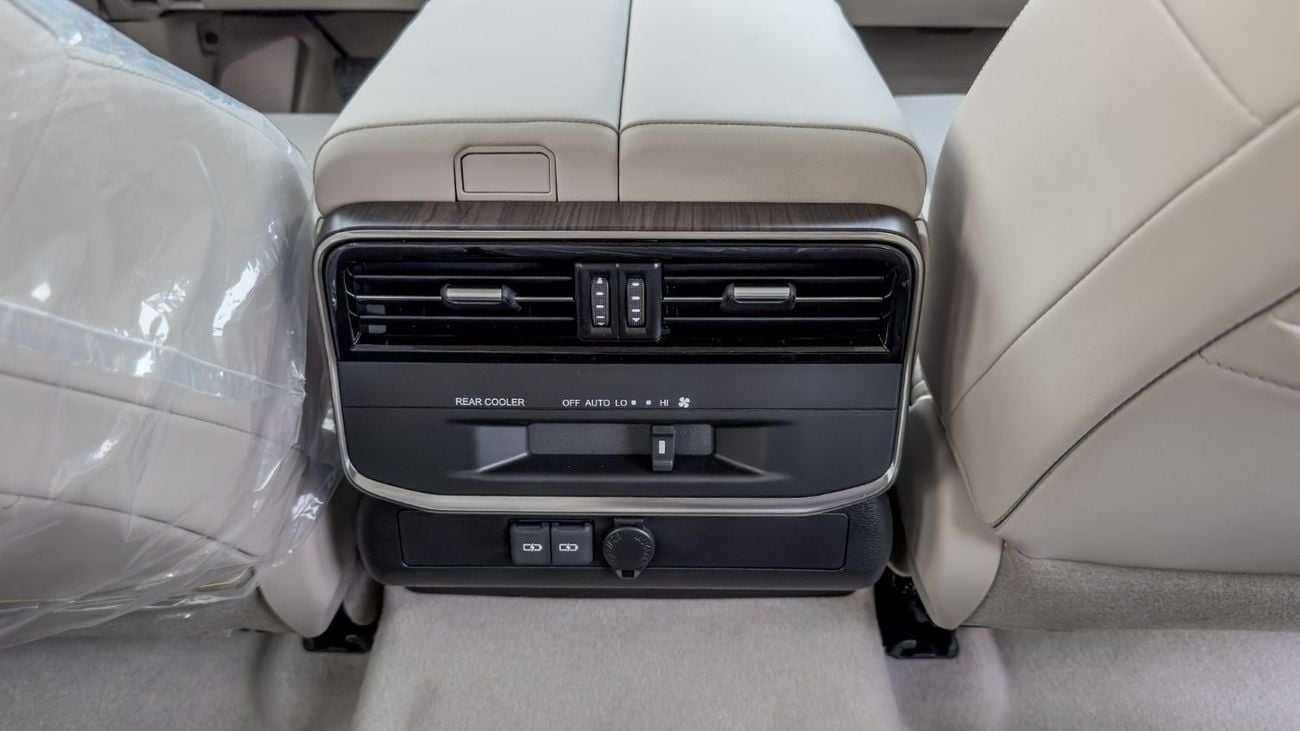 Toyota Land Cruiser GXR 2026 Toyota Land Cruiser GXR 3.5L AT Petrol (With Radar, No JBL) (Black-Beige)