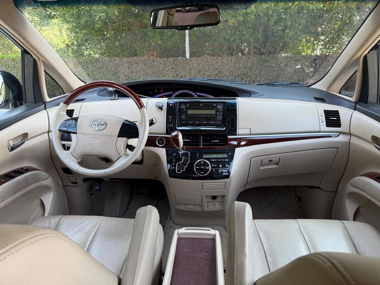 Toyota Previa SE