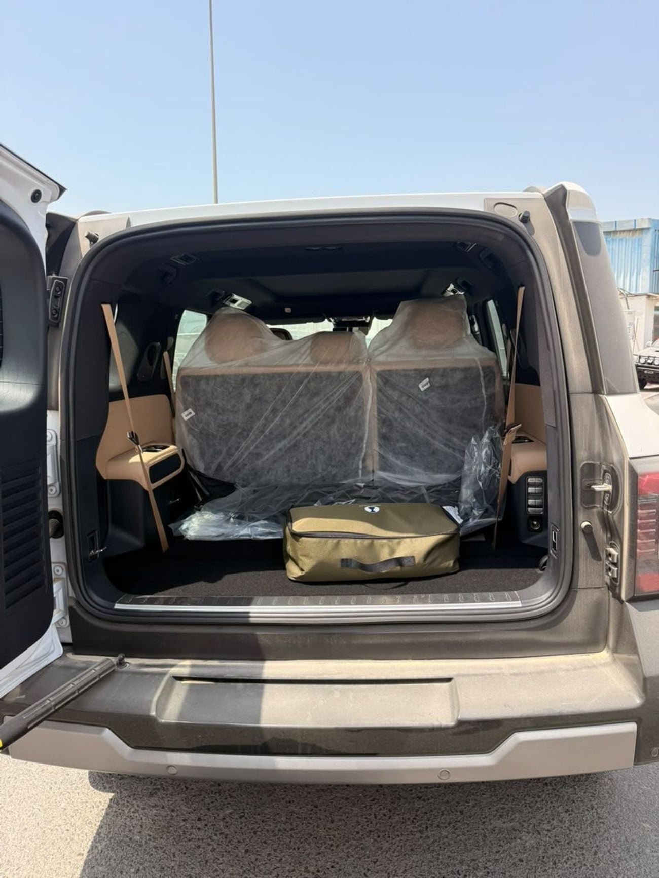 BYD QIN PLUS B8