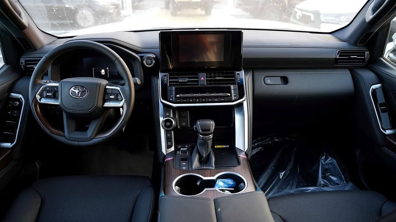 Toyota Land Cruiser GXR 4.0L WITH RADAR GCC Specs