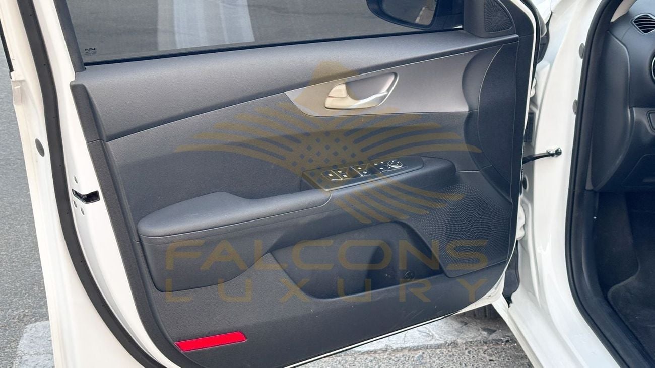 كيا K3 EX DLX كيا K3 LX موديل 2025، طلاء أصلي، مفتاحان، صيانة كاملة