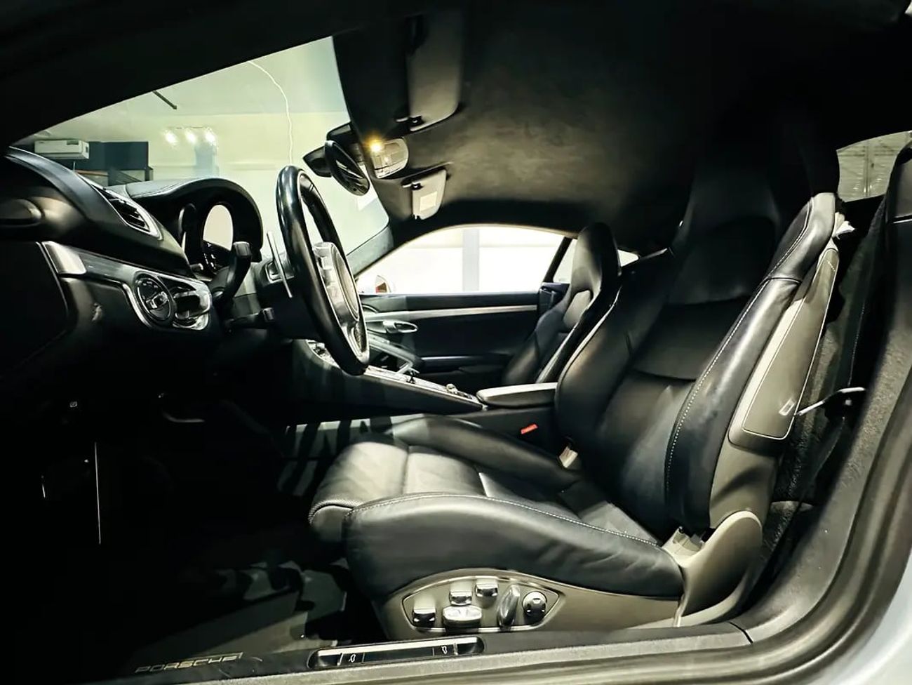 Porsche Cayman GTS