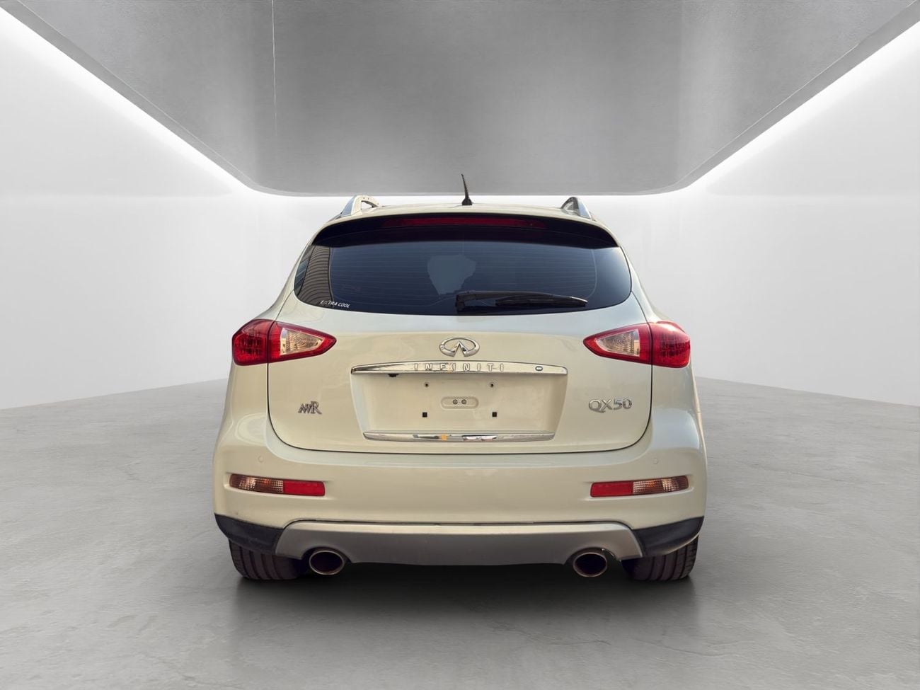 Infiniti QX50 PREMIUM 2018 Infiniti QX50 Premium | 3.7L V6 | GCC Specs | White / Brown