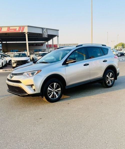 Toyota RAV4 XLE RAV4 XLE FULL OPTION